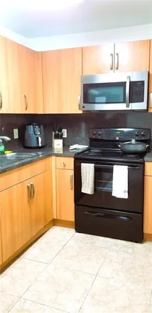 $1,800 | 15300 Southwest 106th Terrace, Unit 506, Miami, FL 33196