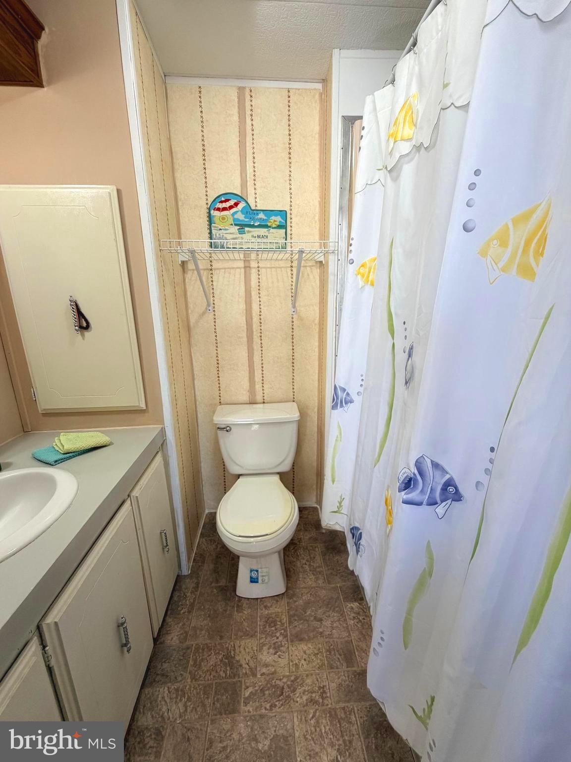 38267 Possum Road, Unit 271 Ocean View, DE 19970 - Photo 32 of 75 primary bath