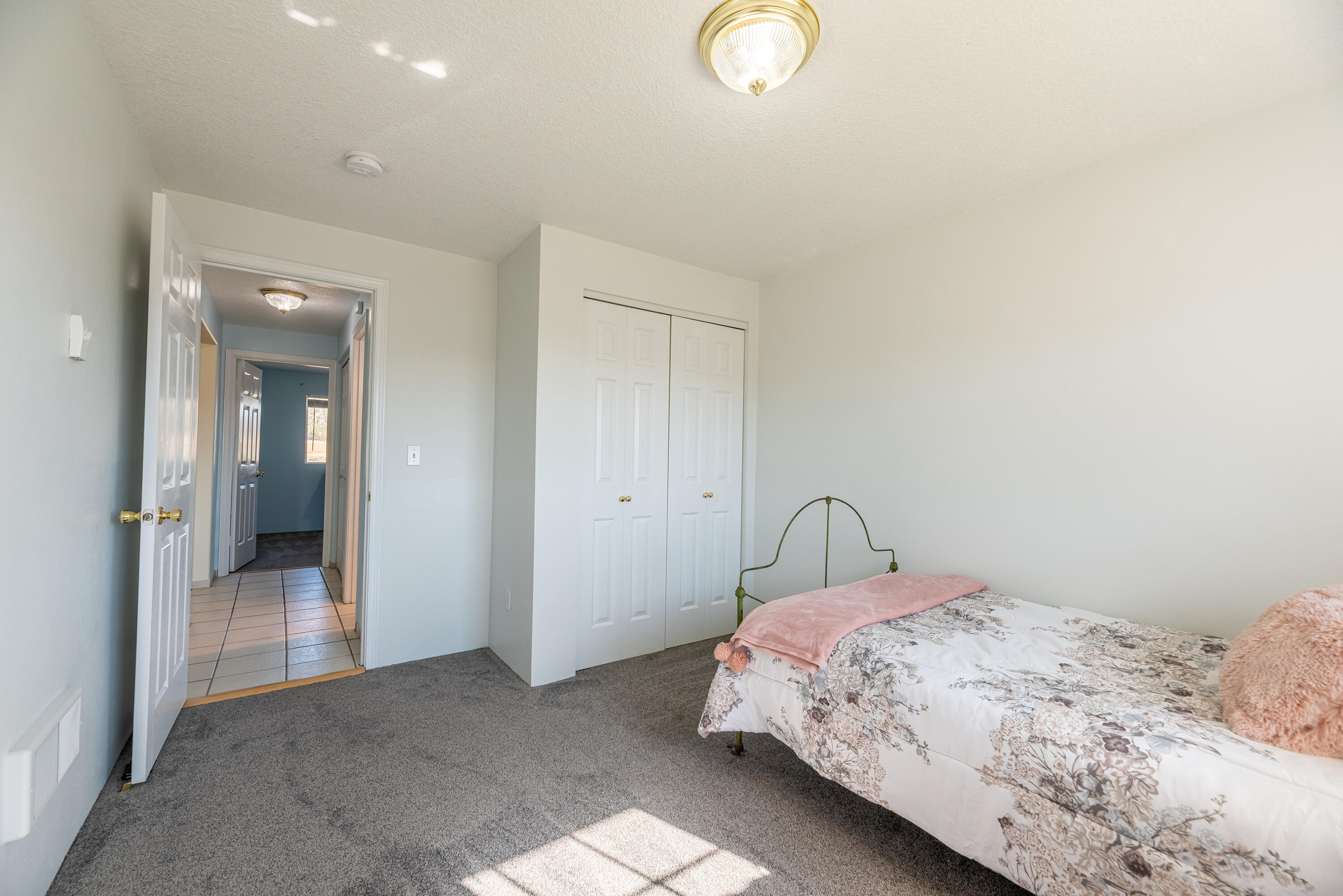 2466 Northeast Yellowpine Road Prineville, OR 97754 - Photo 18 of 32 guest room 2