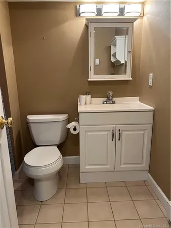 $1,500 | 38 North Main Street, Unit 8, West Hartford, CT 06107