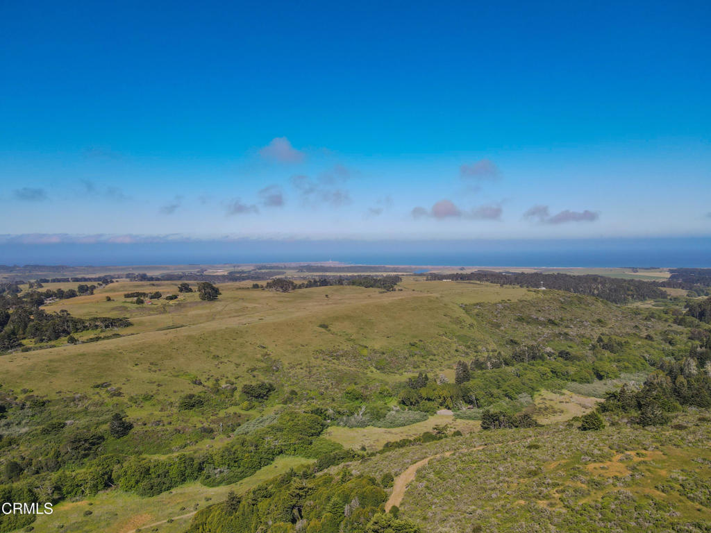 42000 Mountain View Road Manchester, CA 95459 - Photo 21 of 54 a view of an ocean