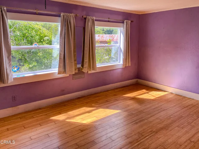 a close view of door lock