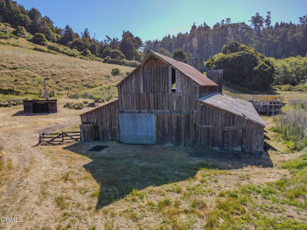 42000 Mountain View Road Manchester, CA 95459 - Photo 5 of 54 a view of a backyard