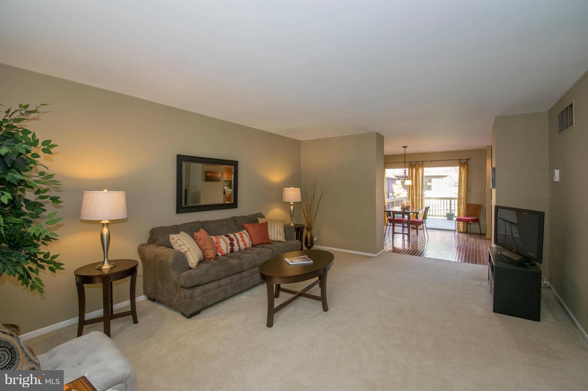 9424 Joppa Pond Road Baltimore, MD 21234 - Photo 3 of 29 Living Room