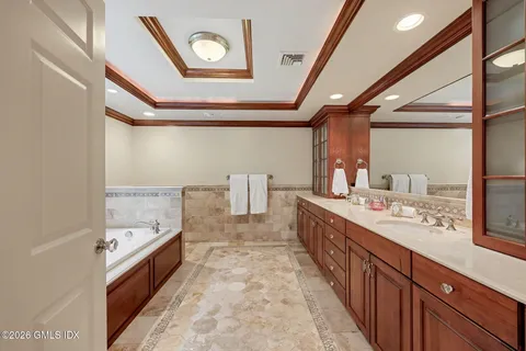 $3,395,000 | 38 Byfield Lane, Greenwich, CT 06830