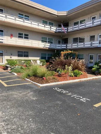 $1,450 | 5530 80th Street North, Unit C204, St. Petersburg, FL 33709