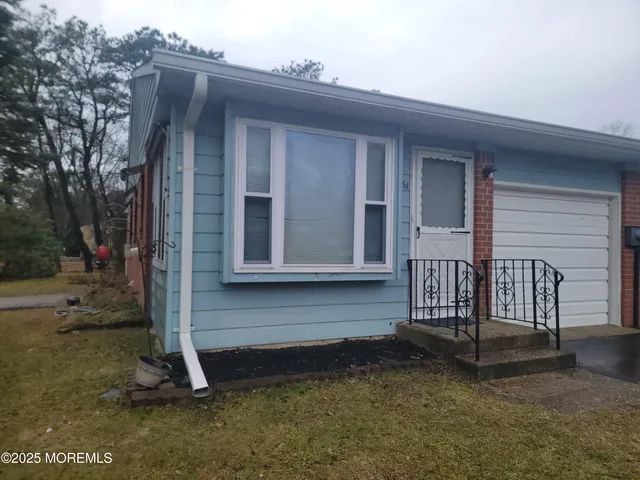 $109,700 | 28 A Yorktowne Parkway, Whiting, NJ 08759