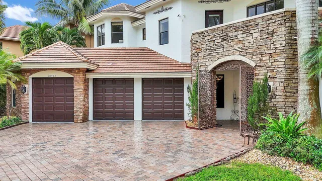 $11,000 | 10703 Versailles Boulevard, Wellington, FL 33449