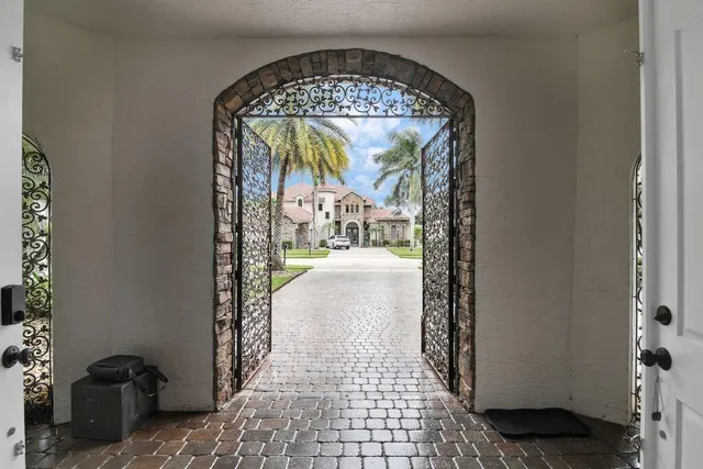 $11,000 | 10703 Versailles Boulevard, Wellington, FL 33449