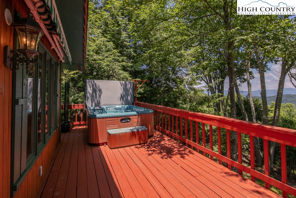 800 Pine Ridge Road Beech Mountain, NC 28604 - Photo 2 of 34