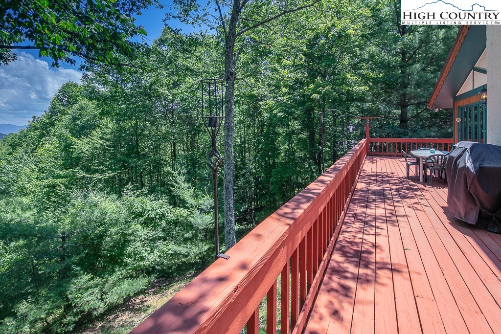 800 Pine Ridge Road Beech Mountain, NC 28604 - Photo 5 of 34