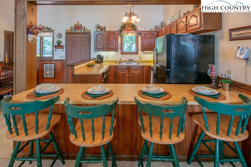 800 Pine Ridge Road Beech Mountain, NC 28604 - Photo 7 of 34