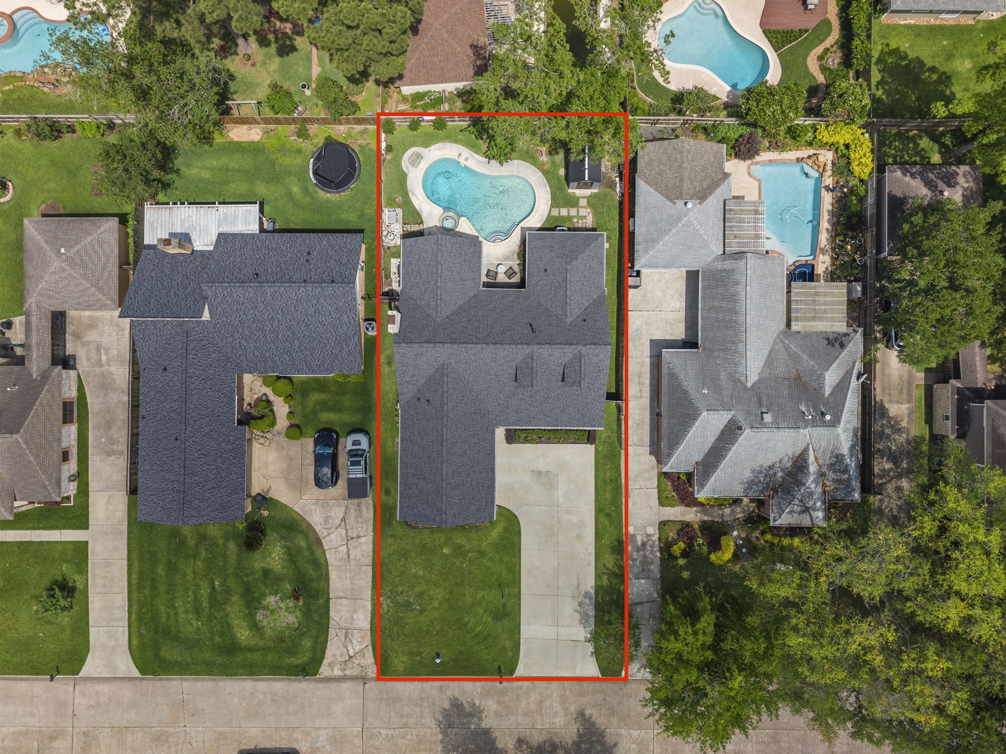 19602 Dianeshire Drive Spring, TX 77388 - Photo 20 of 37 an aerial view of a house with a yard and tennis court