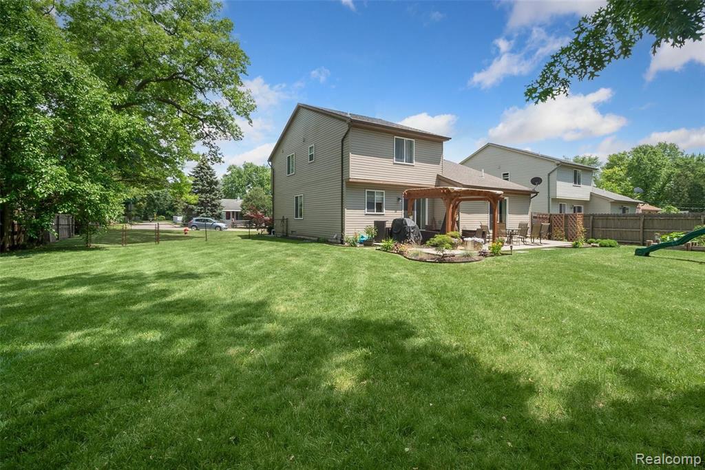 2320 Longview Avenue Rochester Hills, MI 48307 - Photo 22 of 25