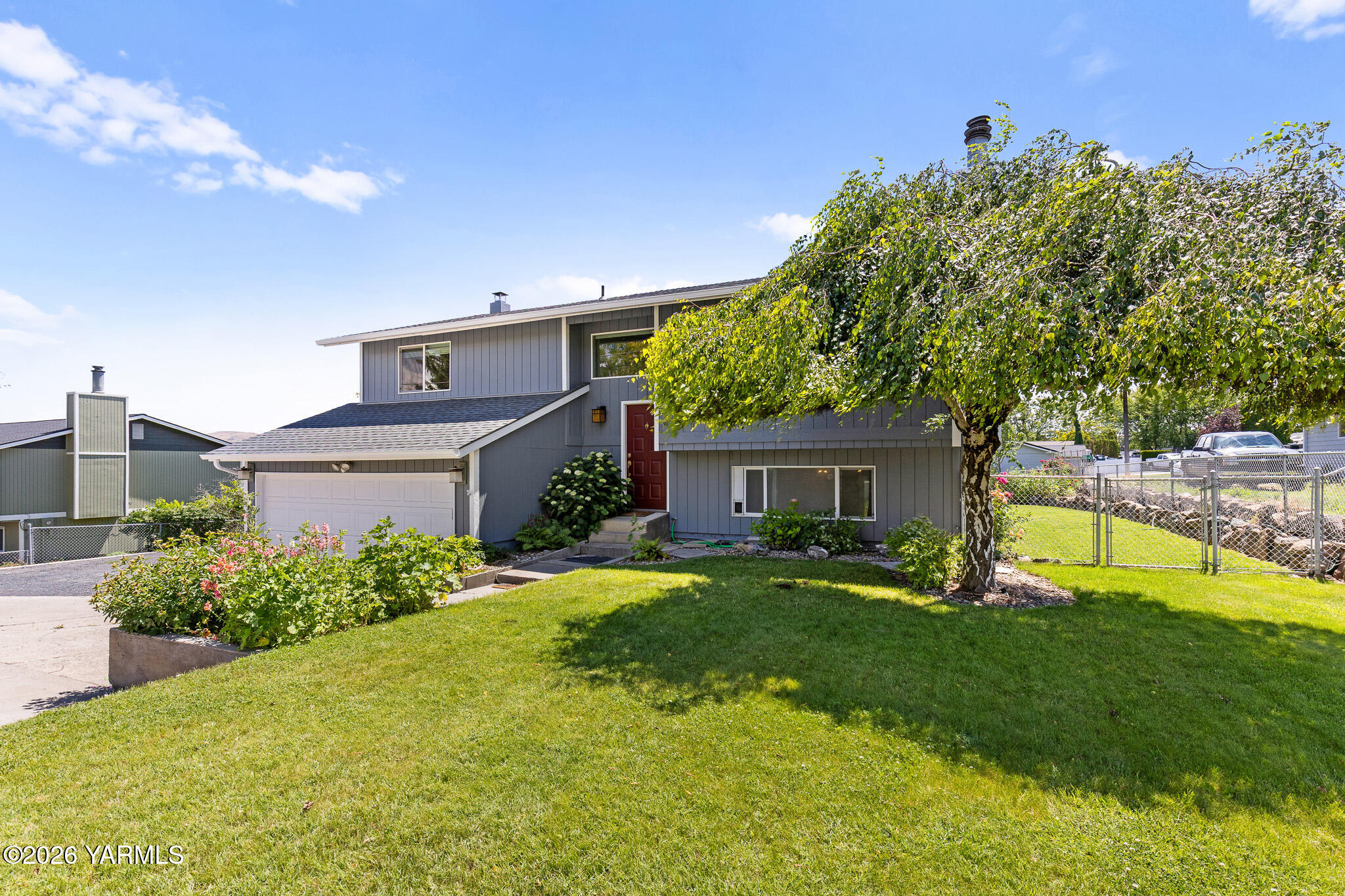 210 West Goodlander Road Selah, WA 98942 - Photo 4 of 32 210 W Goodlander Rd