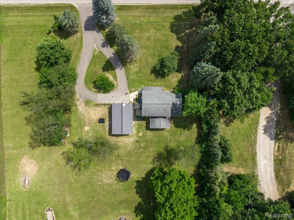 11769 Hibner Road Hartland, MI 48353 - Photo 35 of 38