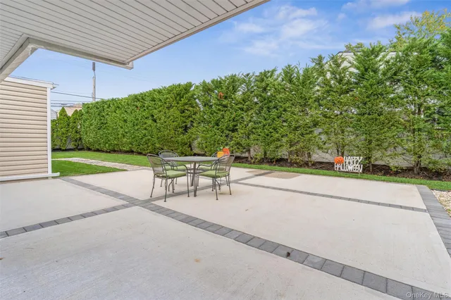 a view of a house with garden