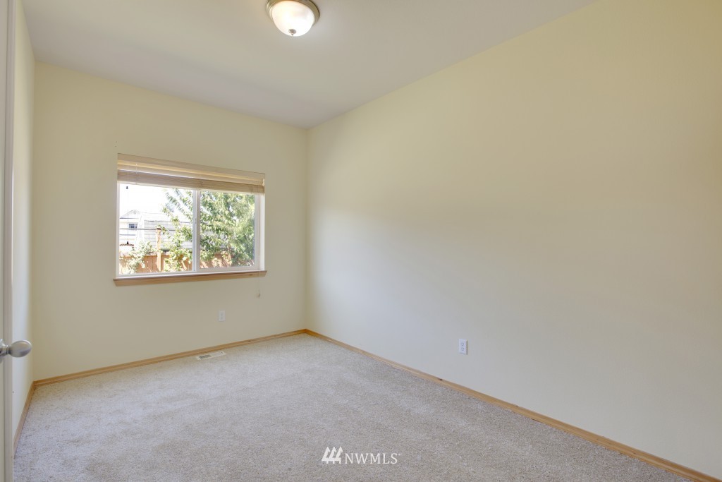 509 Shadow Avenue Northeast Renton, WA 98059 - Photo 14 of 17