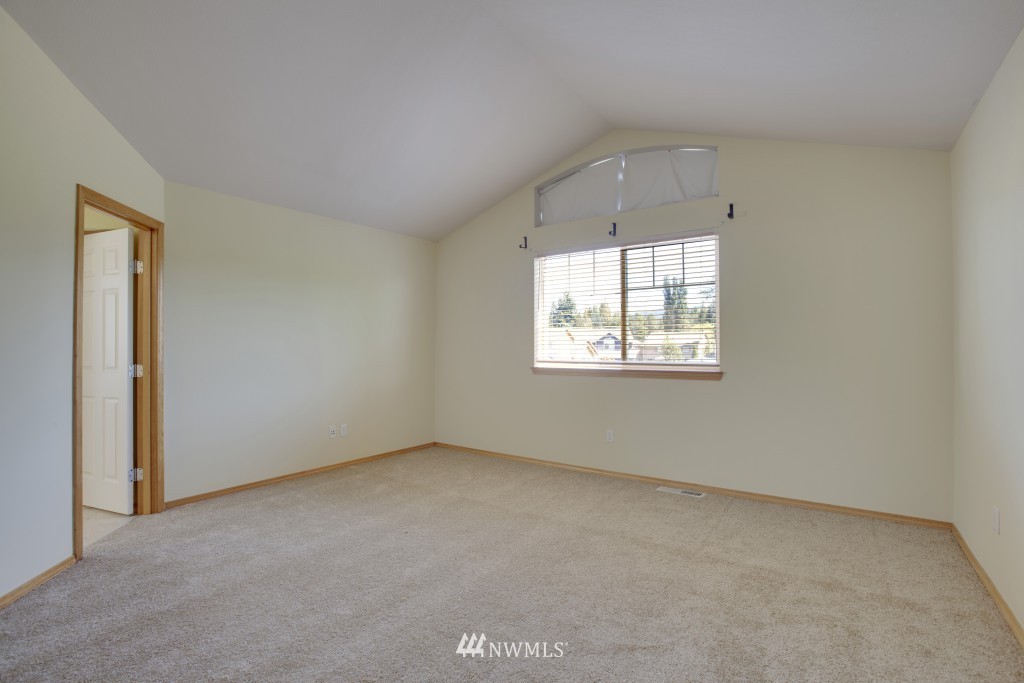 509 Shadow Avenue Northeast Renton, WA 98059 - Photo 8 of 17