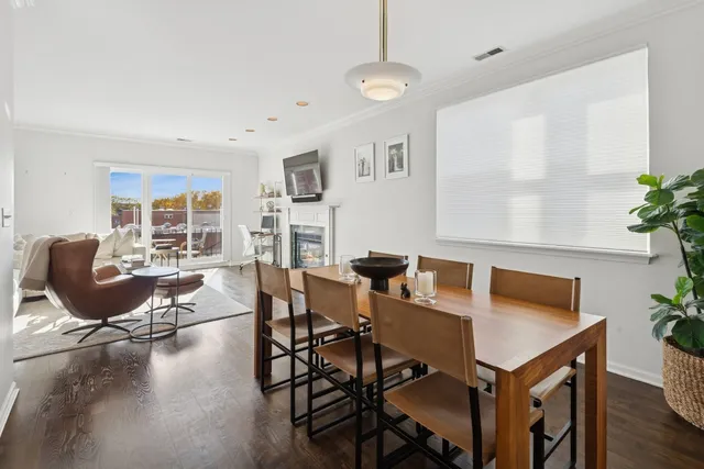 $799,000 | 1122 West Armitage Avenue, Unit 302, Chicago, IL 60614