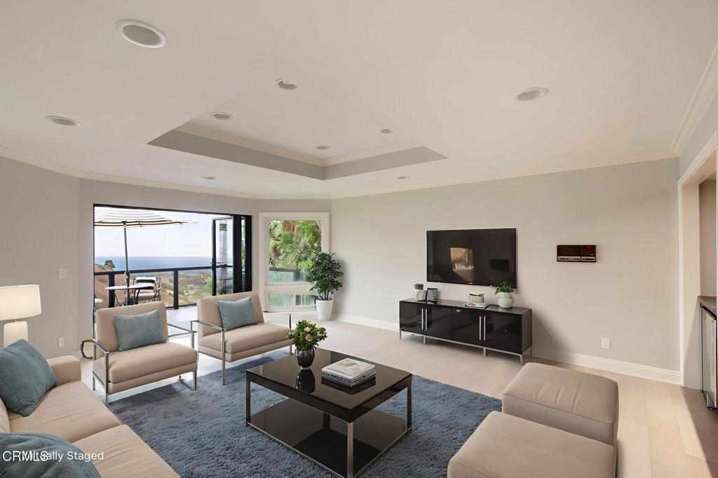 8 Burrell Lane Rancho Palos Verdes, CA 90275 - Photo 19 of 50 17-web-or-mls-8 Burrell Lt by Pierre Gal