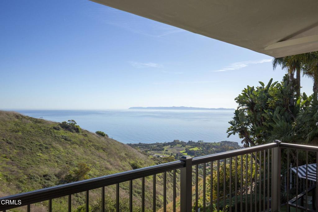 8 Burrell Lane Rancho Palos Verdes, CA 90275 - Photo 21 of 50 View to Catalina