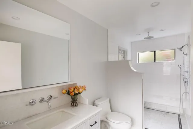 $3,682,000 | 8 Burrell Lane, Rancho Palos Verdes, CA 90275