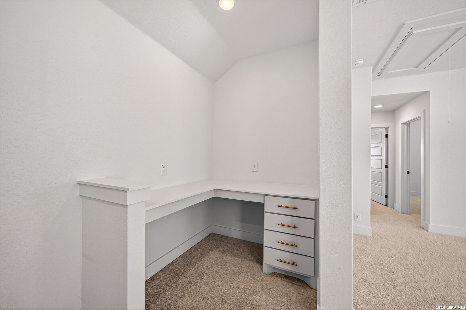 20675 Huebner Road, Unit 527 San Antonio, TX 78258 - Photo 29 of 33 a view of an empty walk in closet