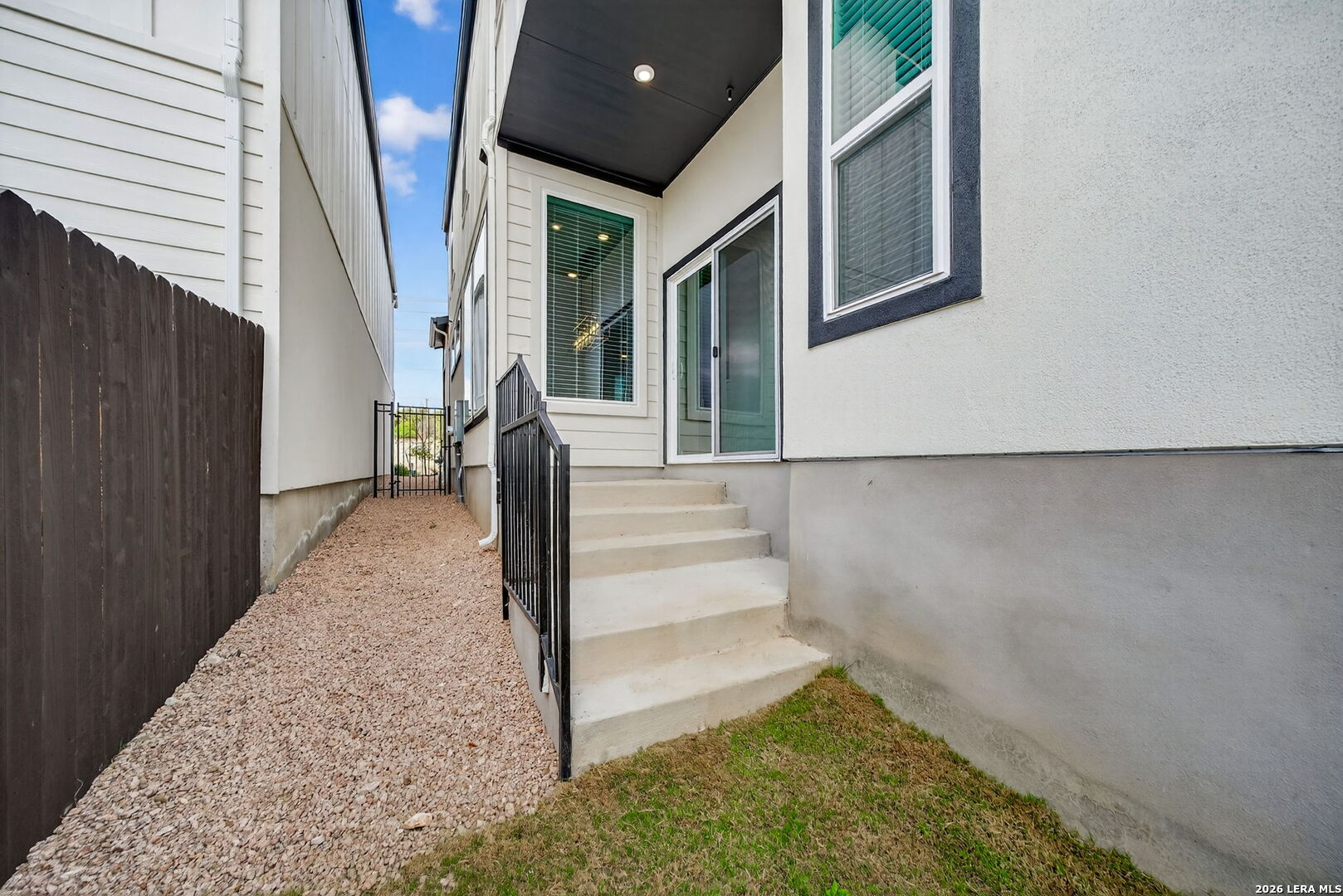 20675 Huebner Road, Unit 527 San Antonio, TX 78258 - Photo 31 of 33 a view of entryway