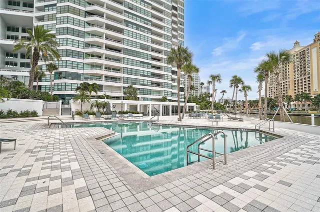 $1,990,000 | 988 Boulevard Of The Arts, Unit 1517, Sarasota, FL 34236