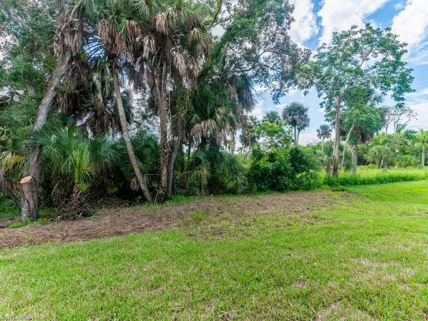 $529,000 | 200 Cays Drive, Naples, FL 34114