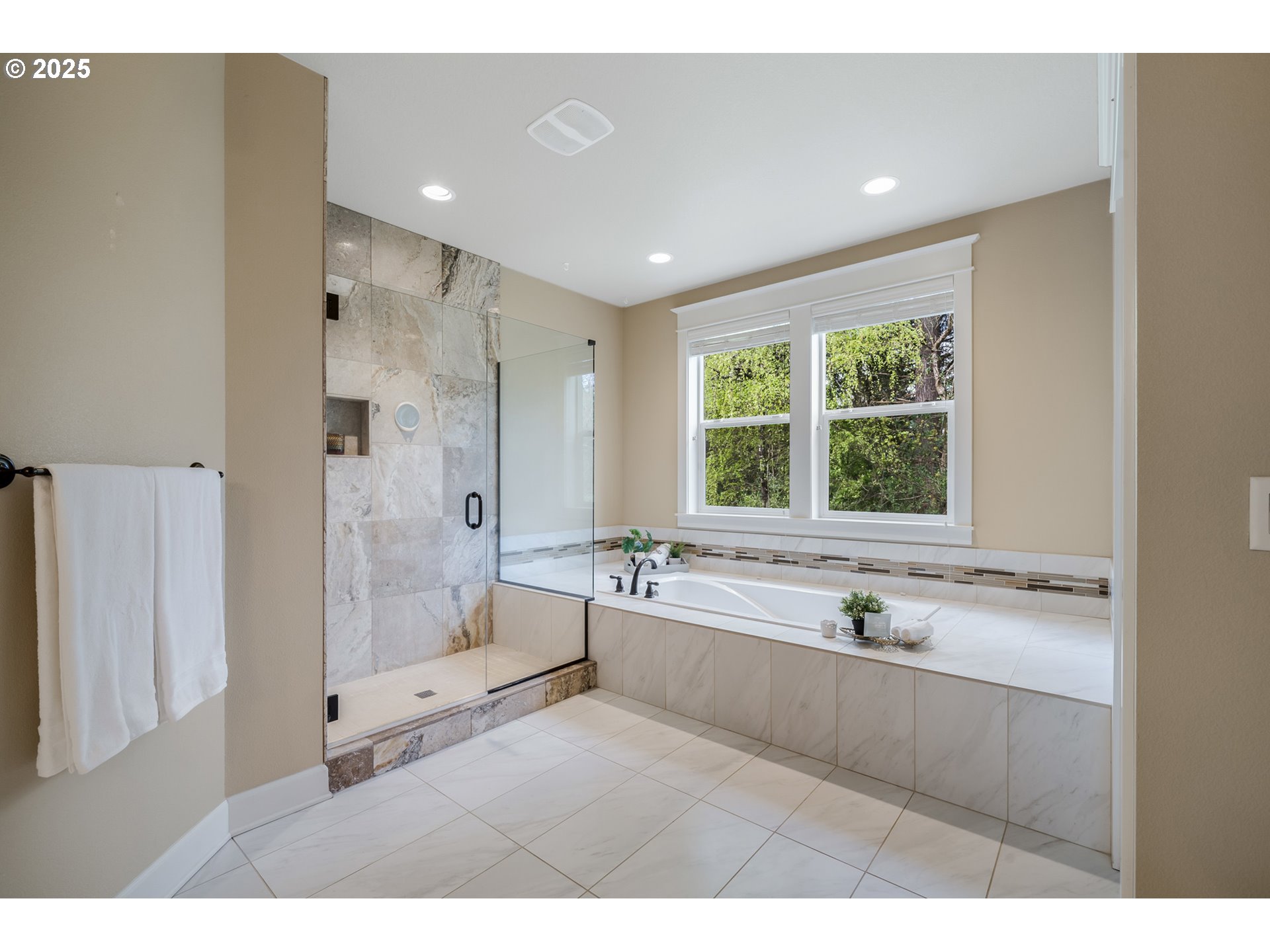 7804 Southwest Alden Street Portland, OR 97223 - Photo 22 of 44 Bathroom, Attached
