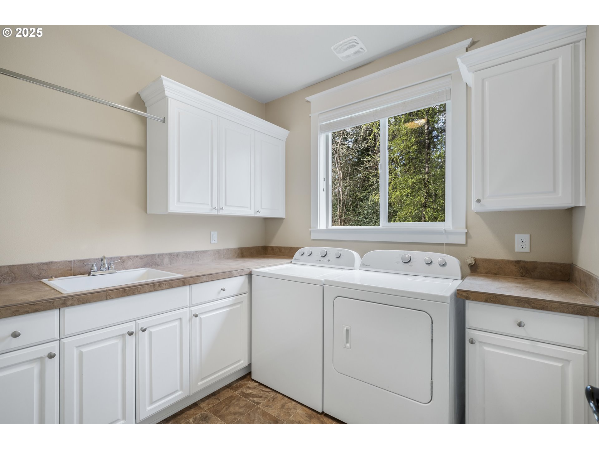 7804 Southwest Alden Street Portland, OR 97223 - Photo 26 of 44 Gallery Image 26