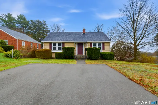 $299,900 | 141 Williams Street, Meriden, CT 06450