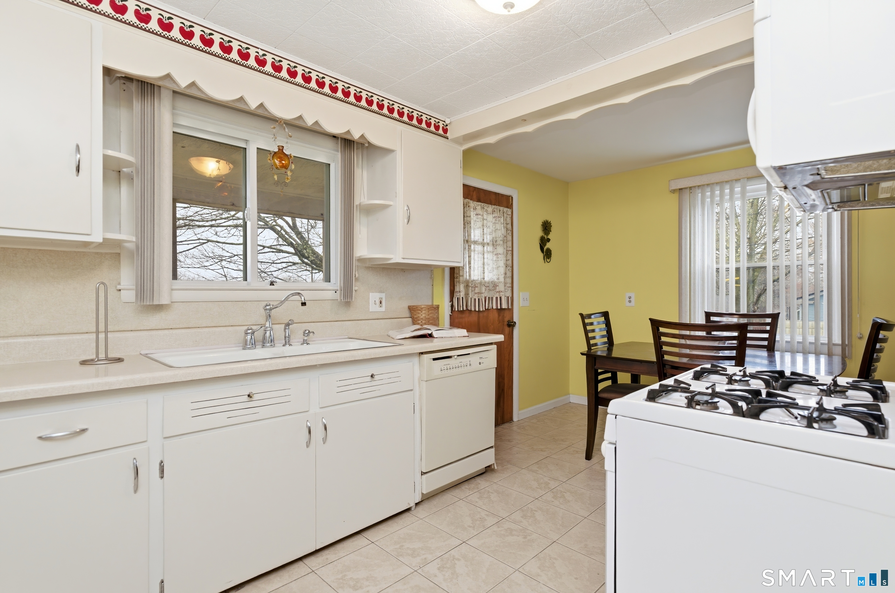 141 Williams Street Meriden, CT 06450 - Photo 15 of 36