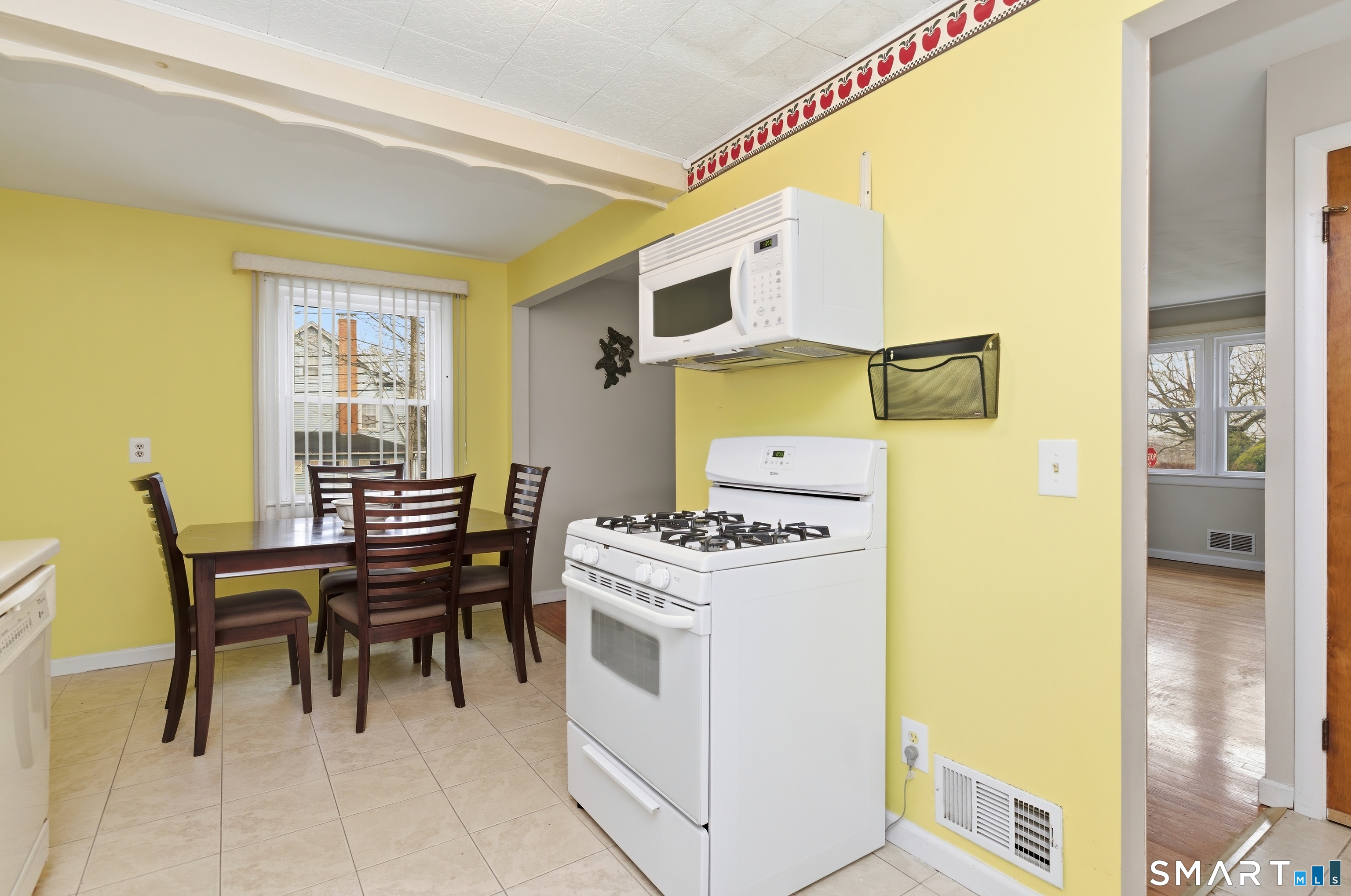 141 Williams Street Meriden, CT 06450 - Photo 16 of 36