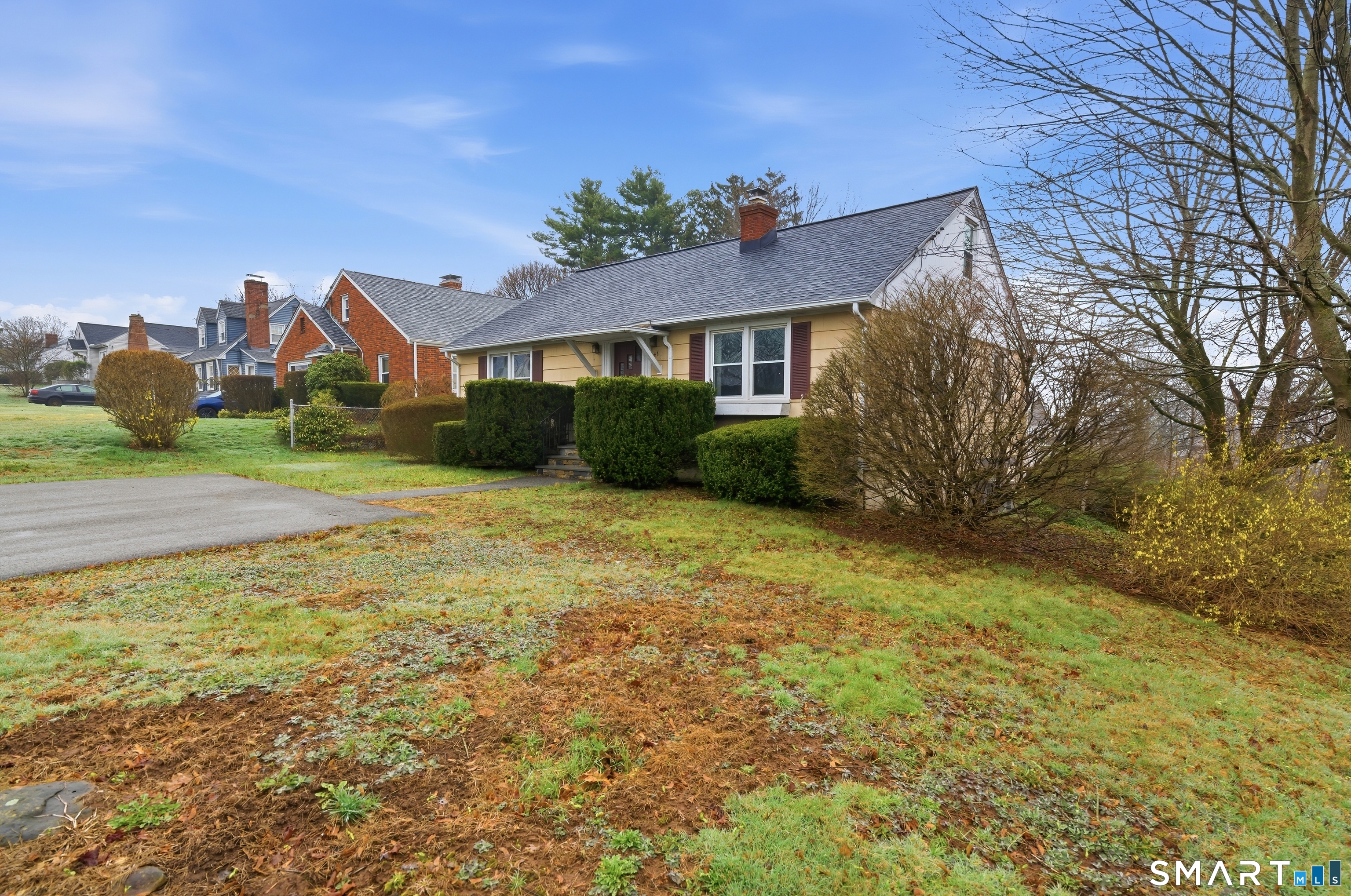 141 Williams Street Meriden, CT 06450 - Photo 3 of 36