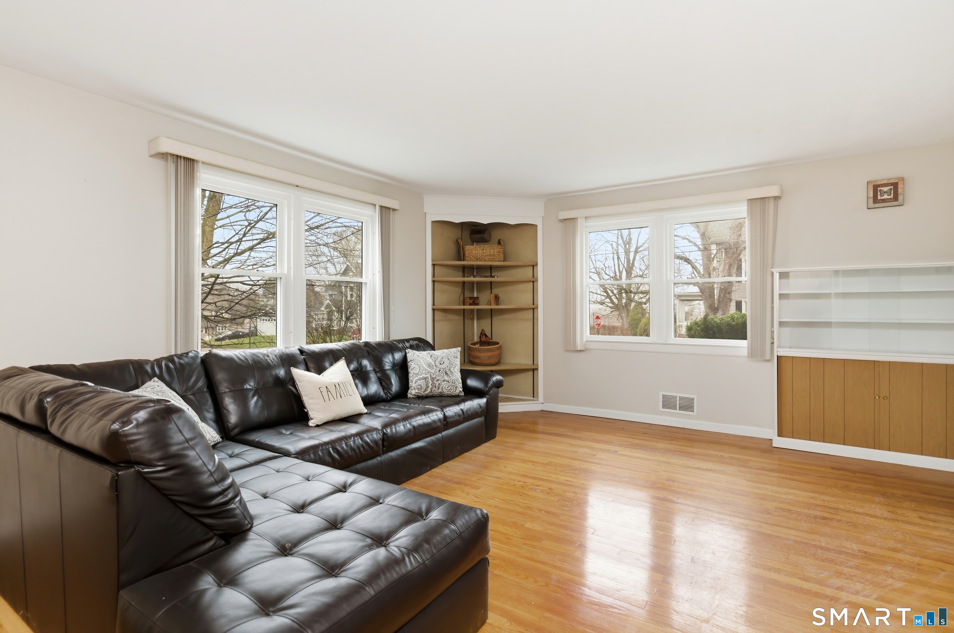 141 Williams Street Meriden, CT 06450 - Photo 8 of 36