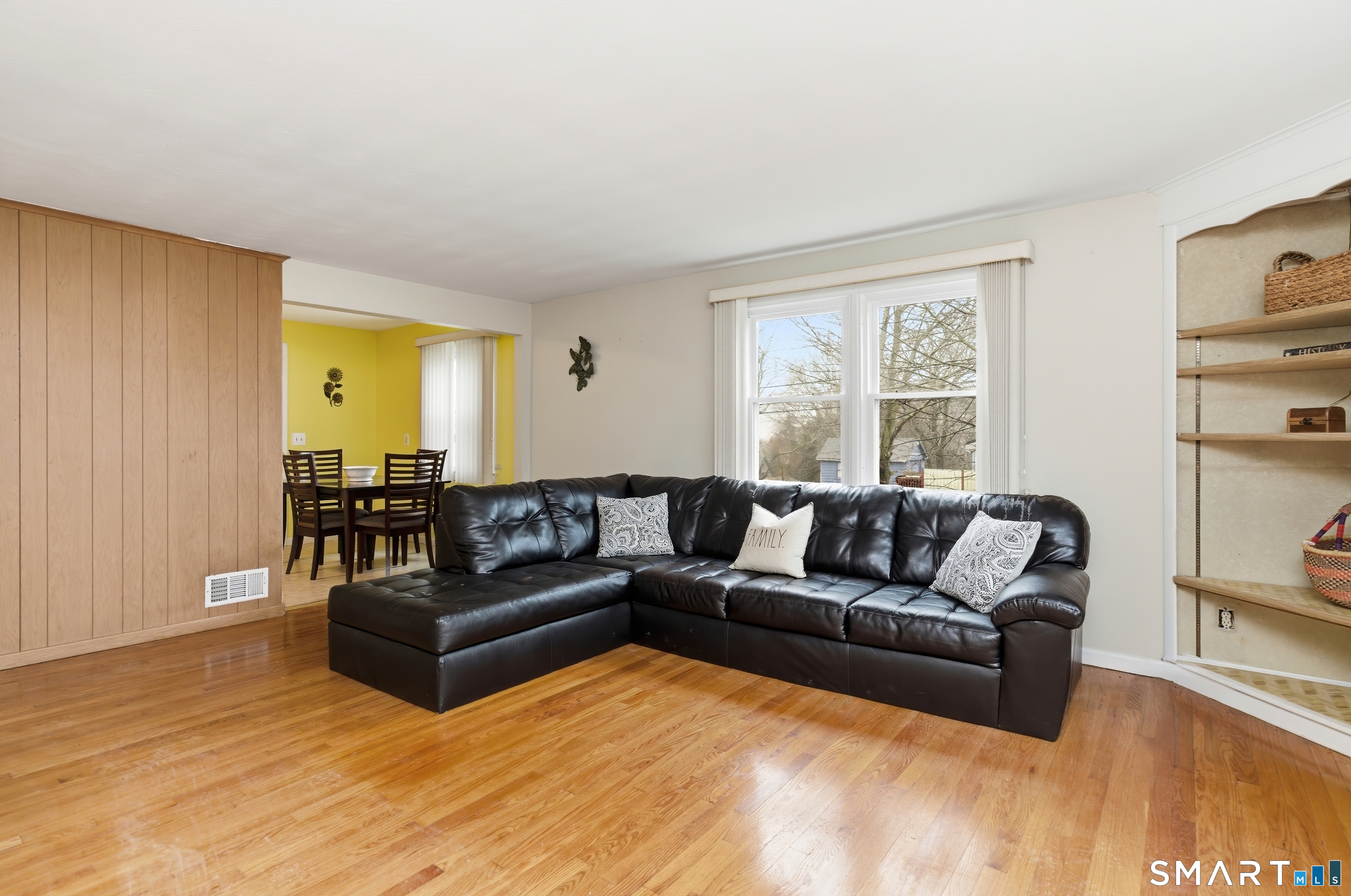 141 Williams Street Meriden, CT 06450 - Photo 9 of 36