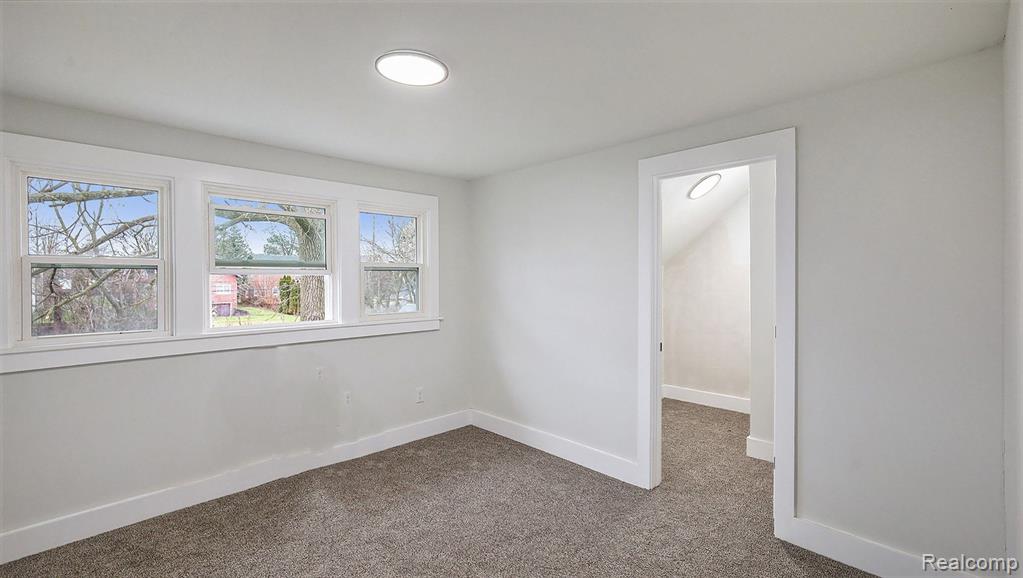 369 West Iroquois Road Pontiac, MI 48341 - Photo 17 of 23 Gallery Image 17