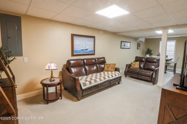 $679,000 | 105 Cambridge Court, Blakeslee, PA 18610