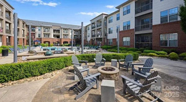 $1,977 | 10624 Parrish Street, Unit B7, Matthews, NC 28105