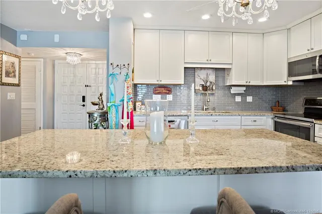 $300,000 | 1800 Southeast St Lucie Boulevard, Unit 10305, Stuart, FL 34996