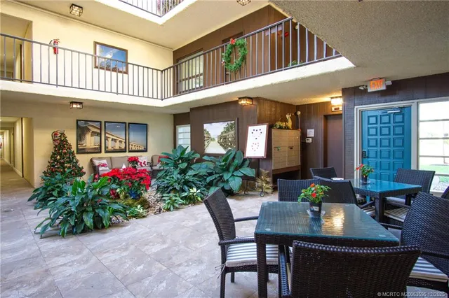 $300,000 | 1800 Southeast St Lucie Boulevard, Unit 10305, Stuart, FL 34996