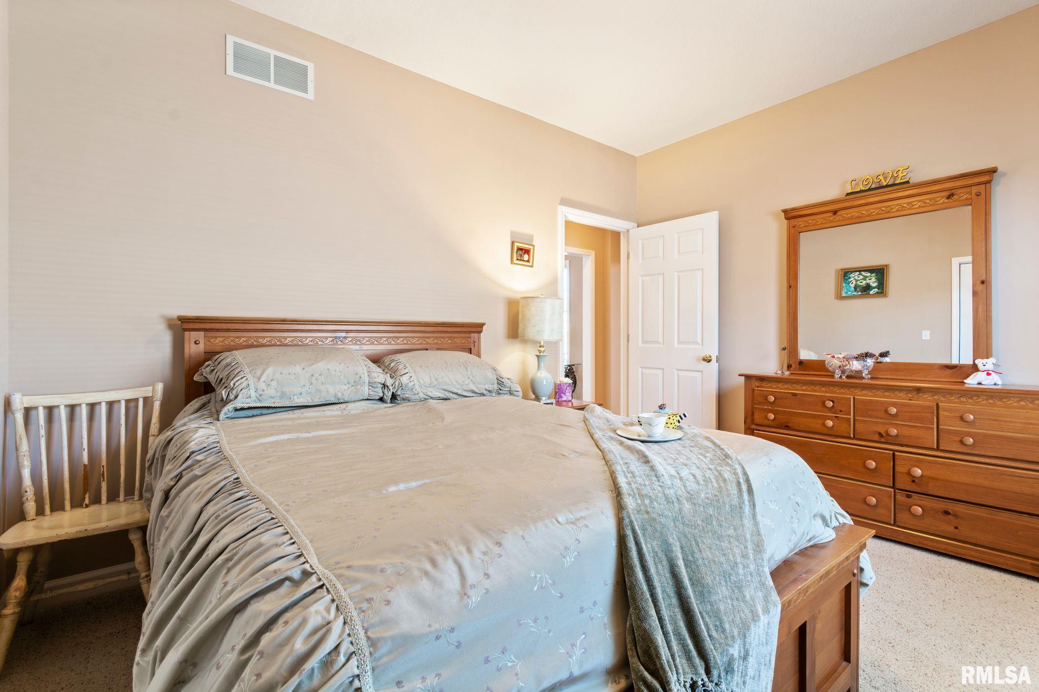 2708 Tartan Way Springfield, IL 62711 - Photo 23 of 47