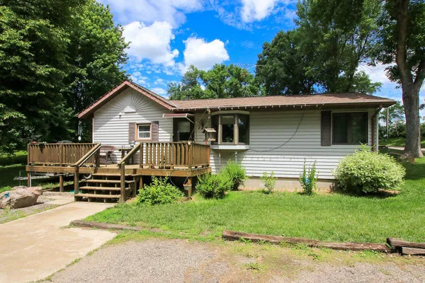 $195,000 | 124 East St Paul Street, Darwin, MN 55324