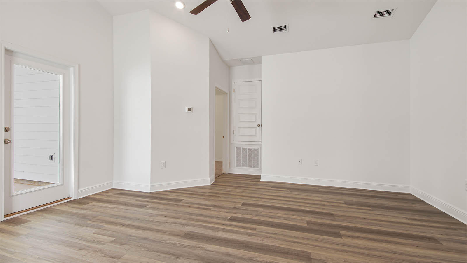 30 Foxtrail Run Freeport, FL 32439 - Photo 16 of 30 Oakley_16_Living_Room