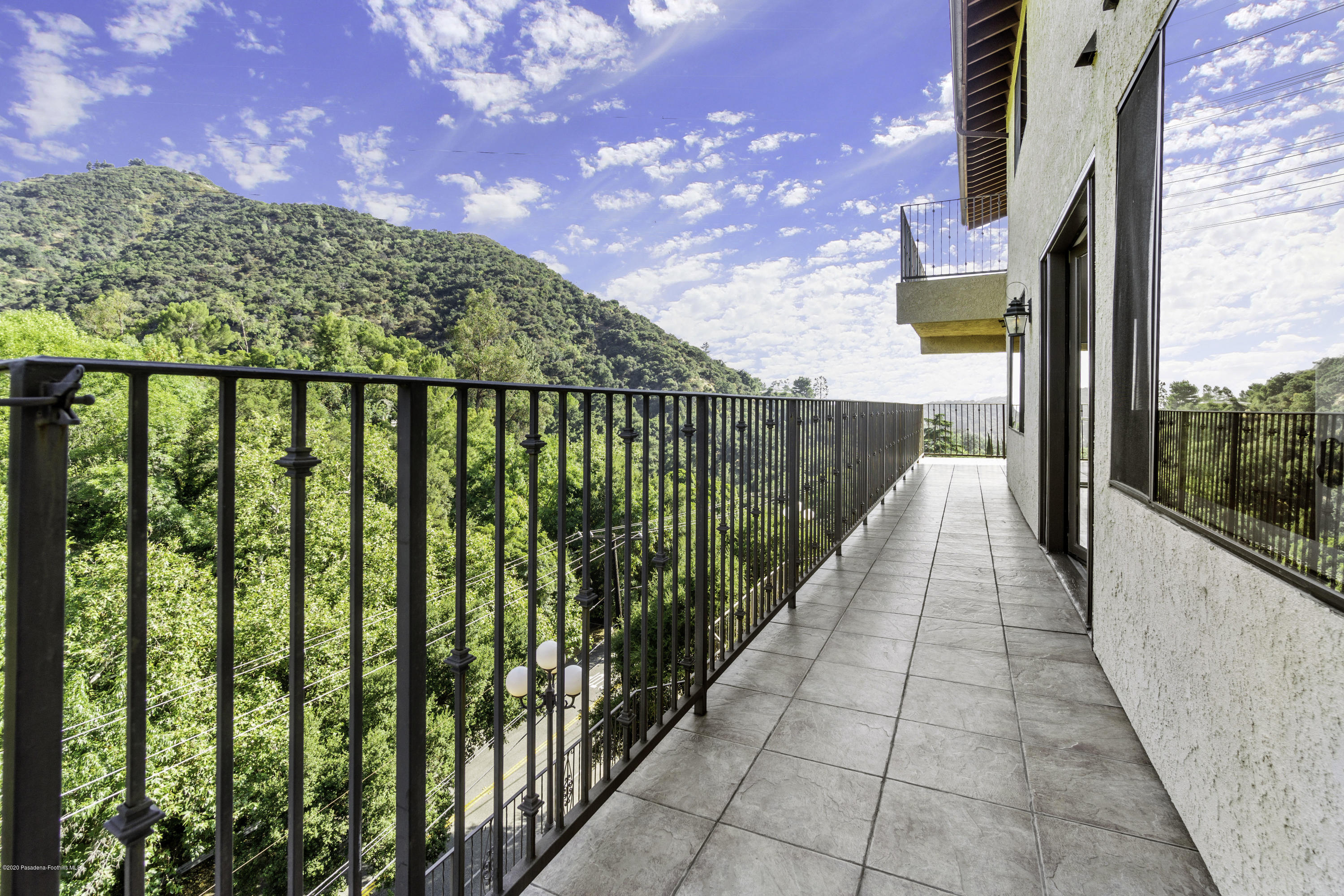 108 Coventry Place Glendale, CA 91206 - Photo 22 of 54 21