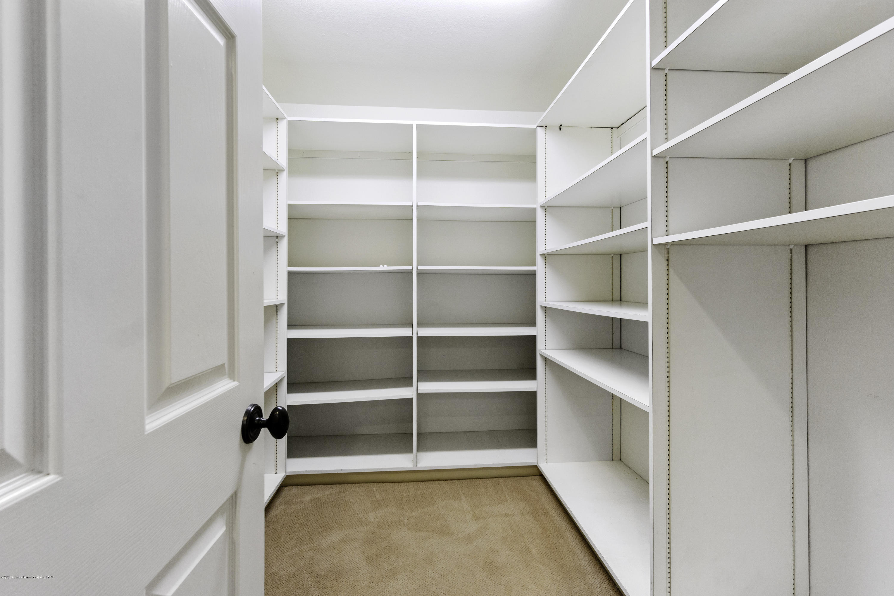 108 Coventry Place Glendale, CA 91206 - Photo 35 of 54 40