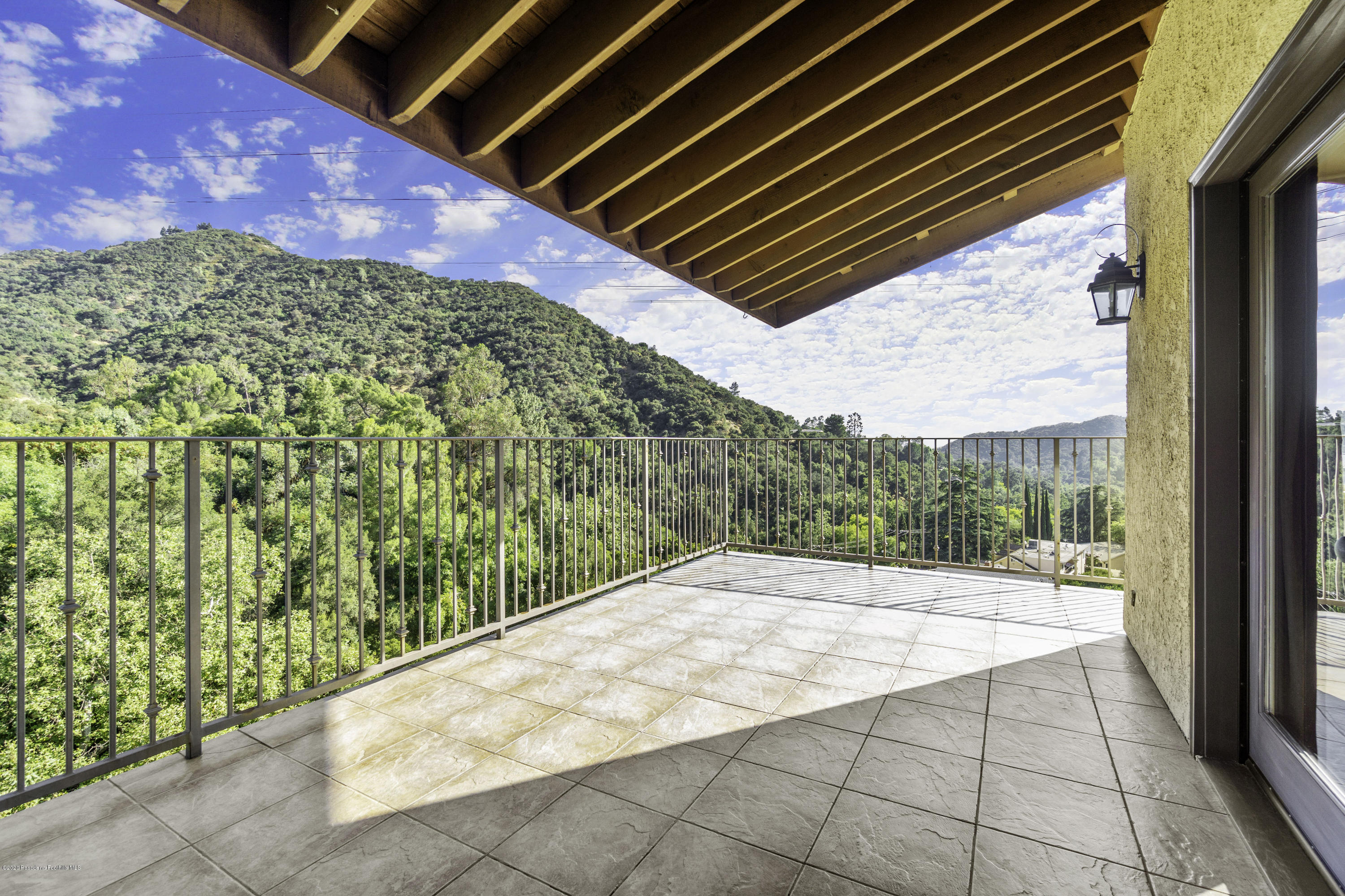 108 Coventry Place Glendale, CA 91206 - Photo 41 of 54 48